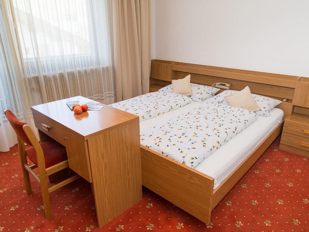 Haus Elisabeth Ξενοδοχείο Nova Ponente Εξωτερικό φωτογραφία