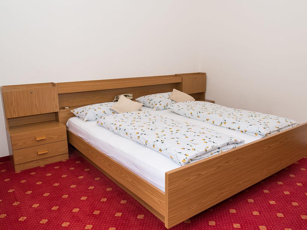 Haus Elisabeth Ξενοδοχείο Nova Ponente Εξωτερικό φωτογραφία